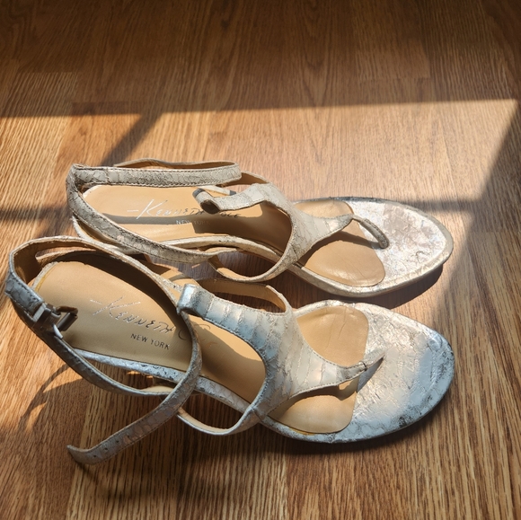 Kenneth Cole leather heels - Picture 3 of 5